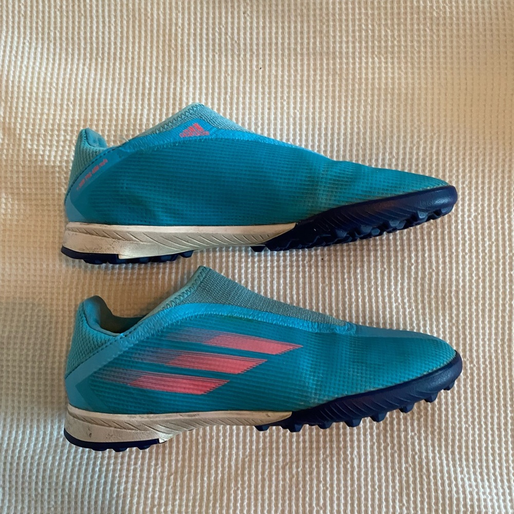 3 for 15$! Adidas X Speedflow.3 Laceless Big Kid's Soccer Cleats Blue. Size 5.5